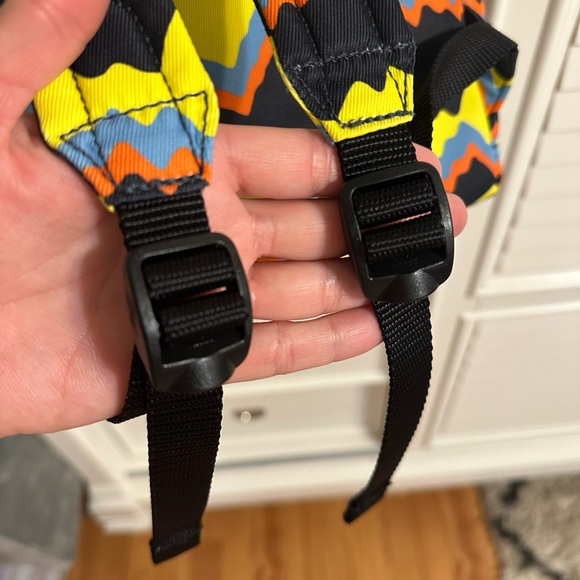 Hunters Kids Mini Preschool Backpack - Picture 8 of 10